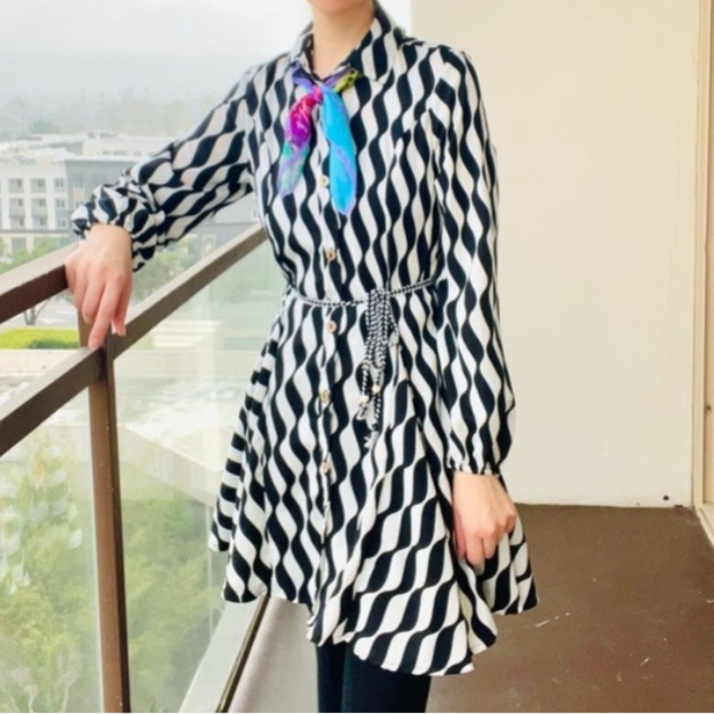 Black & White Pattern Dress - Picture 4 of 12